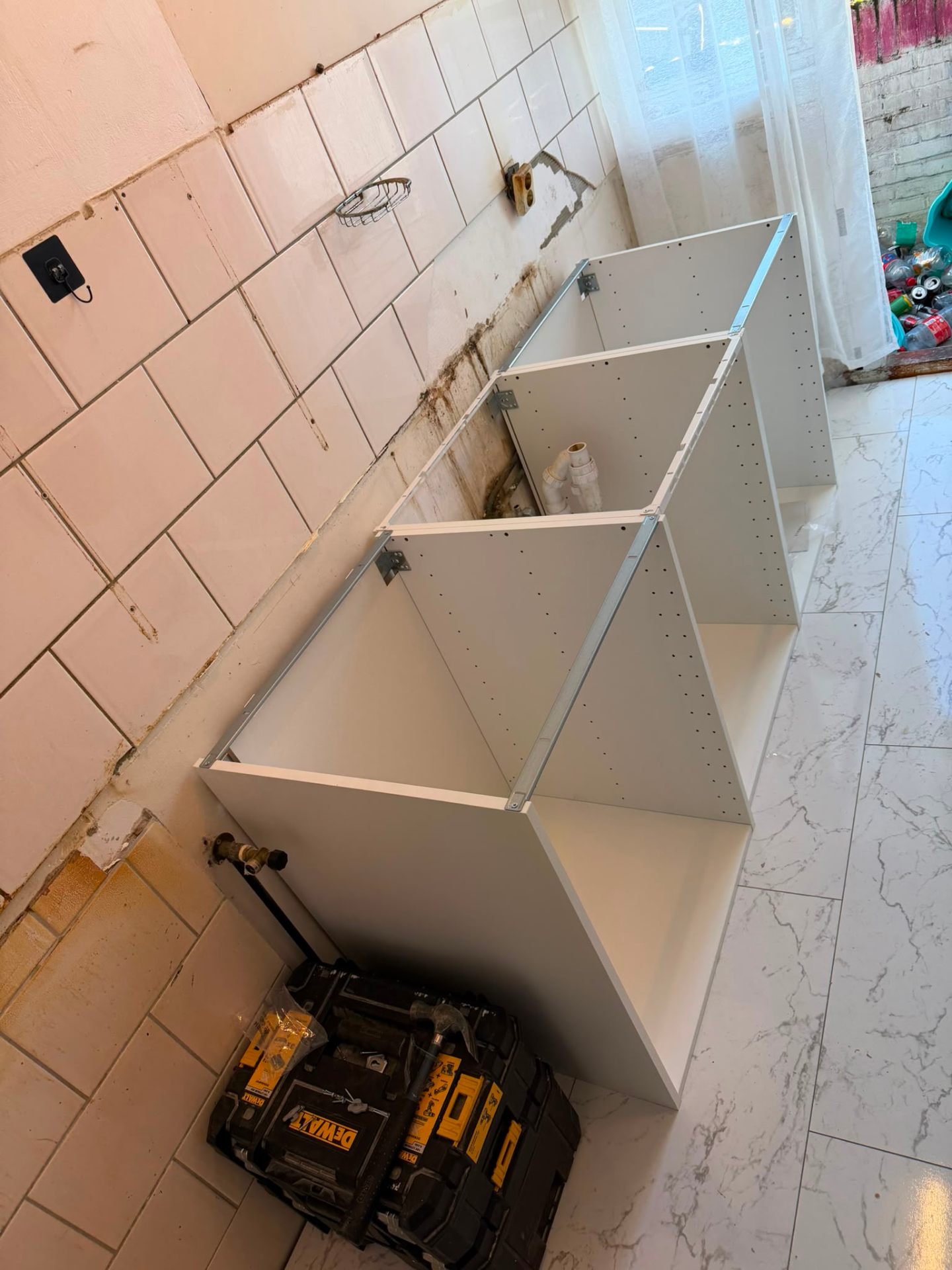 Plaatsing nieuwe keukenkasten
